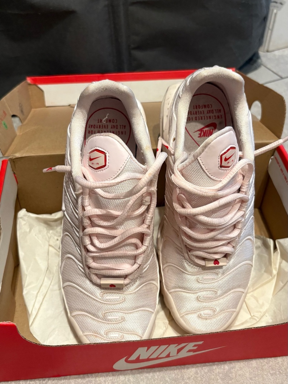 Nike Women’s Light Pink Mesh Lace-Up Sneakers